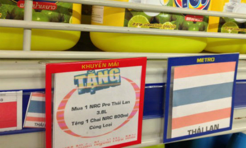 Hàng Thái Lan đang dần đánh bật hàng nội trên kệ siêu thị. Nguồn: Internet