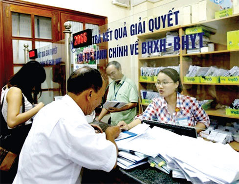 Nhiều doanh nghiệp trên địa bàn Hà Nội thực hiện nghĩa vụ nộp nợ đọng BHXH, BHYT. Nguồn: Internet