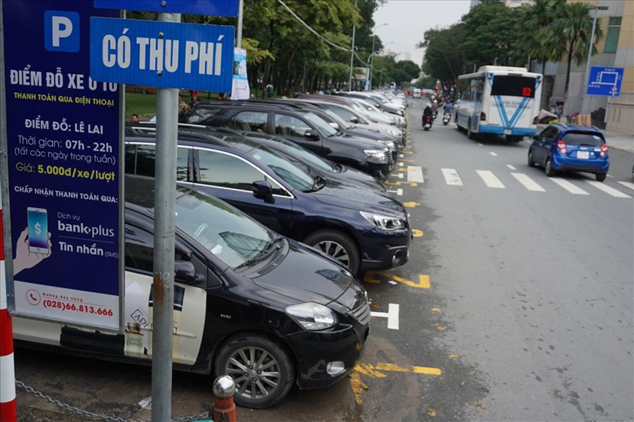 Dự kiến  tăng thu phí tạm dừng đỗ xe ô tô trên lòng đường, hè phố khu vực các quận 10, 11, 1, 3, 5 (TP. Hồ Chí Minh). Nguồn: Internet