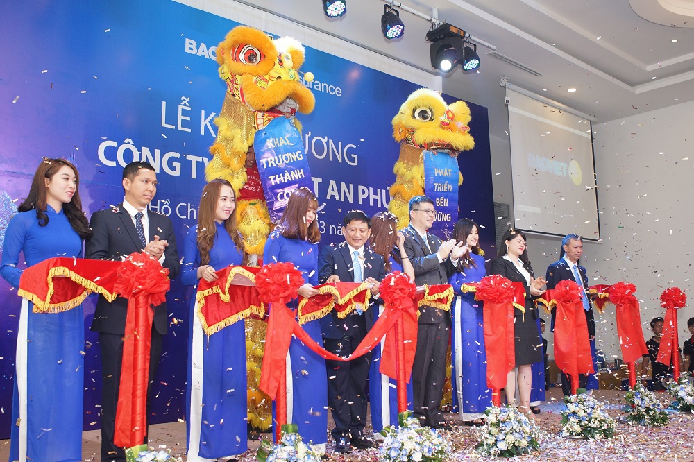Bảo hiểm Bảo Việt khai trương công ty thành viên thứ 6 tại Tp. Hồ Chí Minh, nâng tổng số công ty thành viên lên 79 đơn vị trên cả nước.