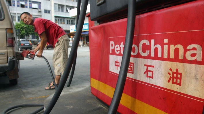 Nguyên nhân khiến giá cổ phiếu PetroChina lao dốc được cho là cuộc khủng hoảng tài chính toàn cầu và giá dầu thế giới giảm sâu. Nguồn: Internet