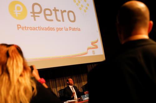 Venezuela sử dụng đồng Petro điện tử trong các giao dịch quốc tế. Ảnh: reuters