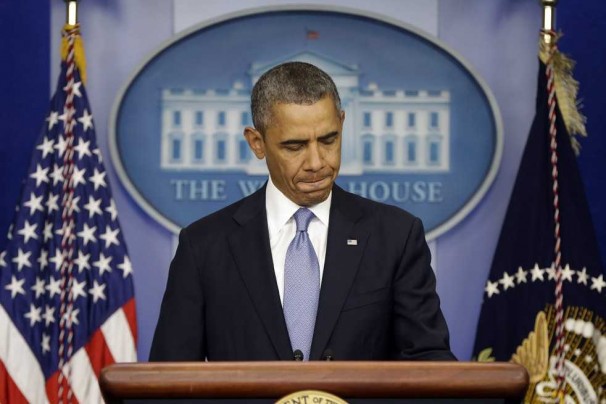 Tổng thống Barack Obama phát biểu chống lại nghị quyết của Hạ viện Mỹ khi phe Cộng hòa trong Hạ viện muốn cho dừng lại luật chăm sóc sức khỏe Obamacare và cắt giảm thuế thiết bị y tế ở mức 2,3% ngày 30/9/2013. Nguồn: internet