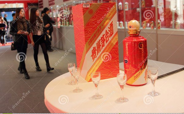 Doanh số rượu Mao Đài nổi tiếng của Trung Quốc cũng bị ảnh hưởng bởi lệnh cấm tặng quà sử dụng công quỹ. Nguồn: internet