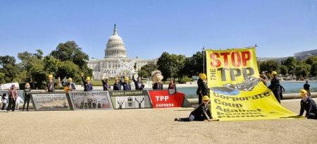 Một nhóm người lao động Mỹ cho rằng họ sẽ mất việc làm khi TPP được ký kết. Nguồn: internet