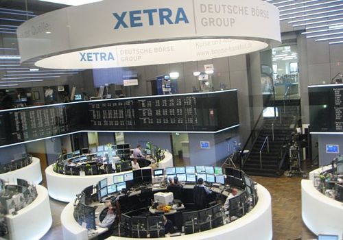 Một góc nhỏ của sàn giao dịch chứng khoán Frankfurt, do Tập đoàn Deutsche Börse vận hành, bằng hệ thống giao dịch điện tử XETRA. Nguồn: internet