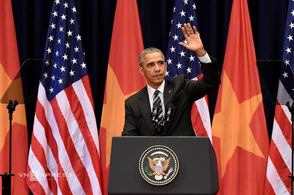 Tổng thống Mỹ Obama chào bằng tiếng Việt. Ảnh: Giang Huy.