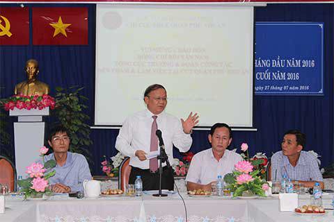 Tổng cục trưởng Tổng cục Thuế Bùi Văn Nam chỉ đạo công tác chống thất thu tại Chi cục thuế quận Phú Nhuận TP.Hồ Chí Minh.