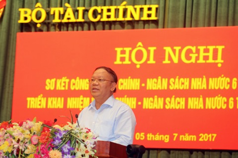 Ông Bùi Văn Nam - Tổng cục trưởng Tổng cục Thuế phát biểu tại hội nghị. Ảnh: Đức Minh