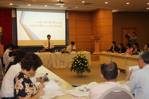 Ông Trương Bá Tuấn - Phó Viện trưởng Viện Chiến lược và Chính sách tài chính phát biểu khai mạc hội thảo.