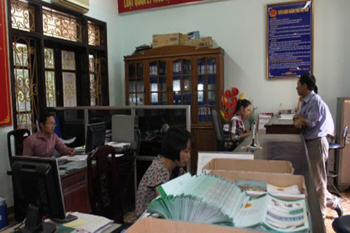 Cục Thuế Nam Định vẫn sử dụng trụ sở cũ sau khi sáp nhập chi cục thuế khu vực, do đó không gây xáo trộn cũng như khó khăn cho người nộp thuế. Ảnh: Tuấn Vinh