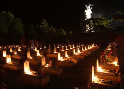 Nghĩa trang đường 9 - Ngào ngạt khói hương và nước mắt