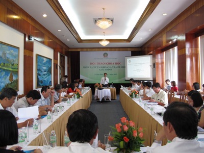 "Minh bạch tài khóa và trách nhiệm giải trình"