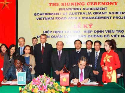 Ký kết Hiệp định tín dụng hỗ trợ nâng cao hiệu quả giao thông Miền Bắc Việt Nam