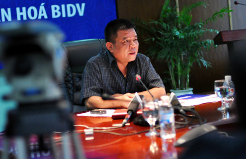 Mở rộng điều tra vụ tung tin đồn bắt Chủ tịch BIDV Trần Bắc Hà