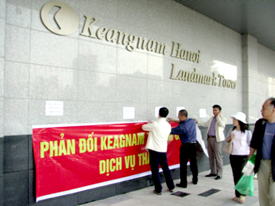 Chủ đầu tư khó khăn, “thượng đế” bị khủng bố