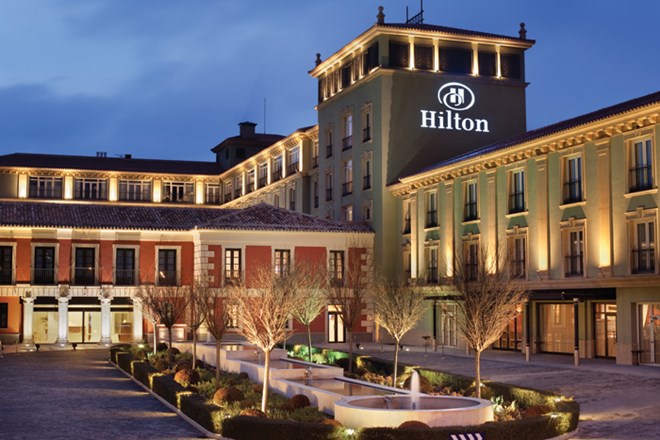 Chuỗi khách sạn Hilton, “chết đi, sống lại“