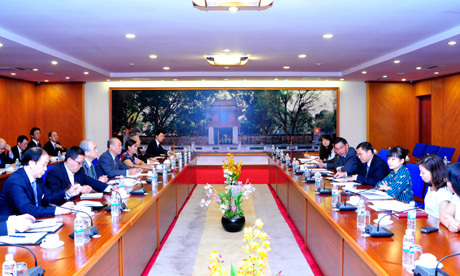 Thứ trưởng Bộ Tài chính Trương Chí Trung làm việc với Phái đoàn ngoại giao nhân dân Nhật Bản