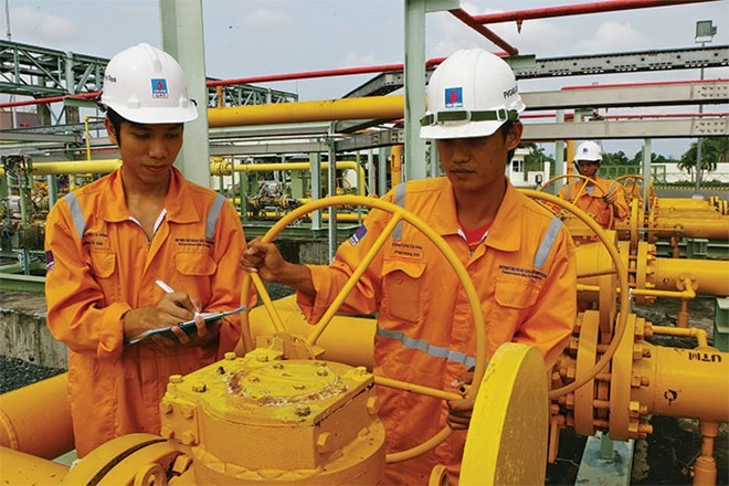 Giá dầu thế giới giảm tác động thế nào tới kinh tế Việt Nam?