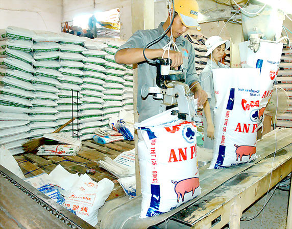 Thị trường thức ăn chăn nuôi Việt Nam bị doanh nghiệp ngoại điều khiển