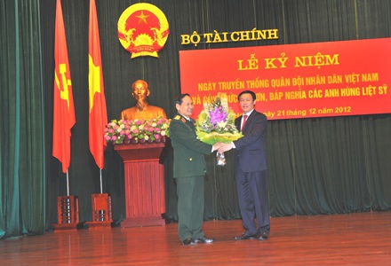 Bộ Tài chính kỷ niệm ngày truyền thống Quân đội Nhân dân Việt Nam và phát động công đức tri ân các Anh hùng, Liệt sỹ