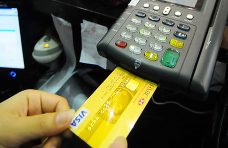 Nhiều bất cập khiến người dân ngại thanh toán bằng thẻ