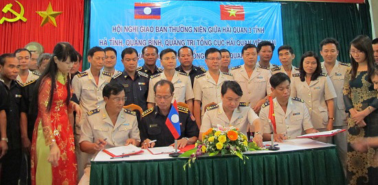 Hải quan Hà Tĩnh, Quảng Bình, Quảng Trị tăng cường hợp tác với Hải quan Vùng III (Lào)