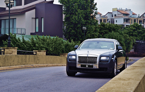 Rolls-Royce Ghost - mê hoặc từ sự sang trọng