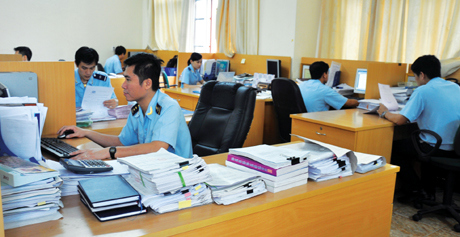 Hải quan Quảng Ninh tổ chức “Ngày pháp luật” năm 2013