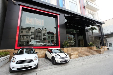 Ra mắt Phòng trưng bày xe hơi MINI đầu tiên tại Hà Nội
