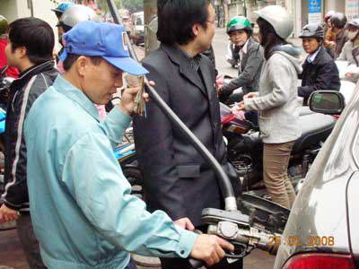  Bộ Tài chính khẳng định giá xăng dầu được điều hành minh bạch 