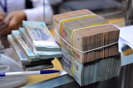Bí ẩn sau cuộc đua phá đáy lãi suất