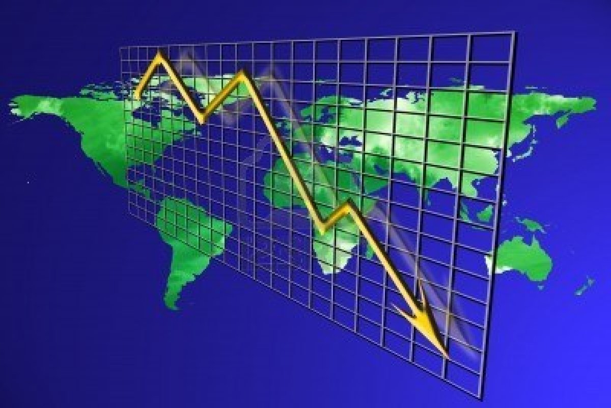 Nguy cơ suy thoái kinh tế thế giới còn rình rập