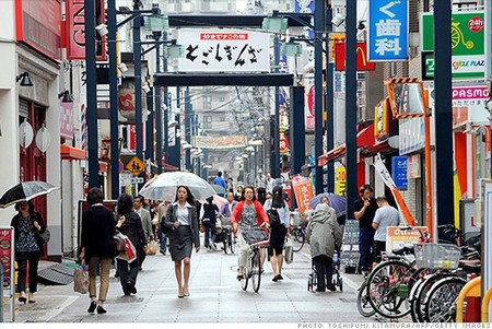 Nhật đang bên bờ khủng hoảng tài chính?