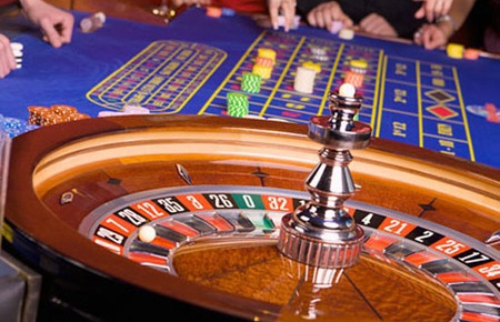 Casino: Đại gia lớn tiếng, xí chỗ chờ thời