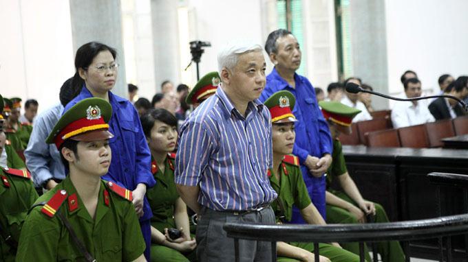  23 luật sư bào chữa trong phiên tòa xét xử Nguyễn Đức Kiên