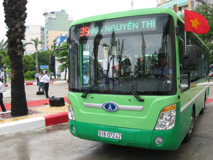 TP. Hồ Chí Minh: Miễn vé xe bus cho người cao tuổi
