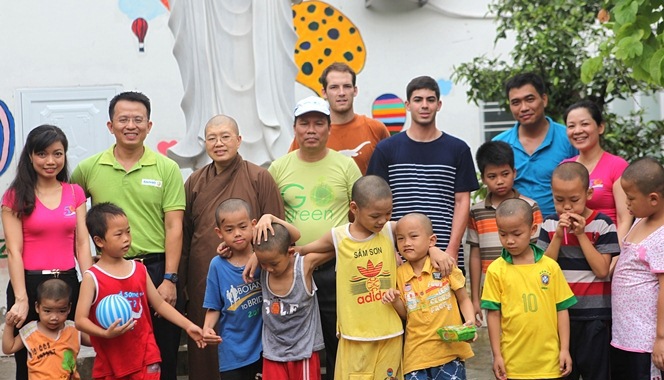 Tập đoàn Bảo Việt: Hành trình Kết nối yêu thương – Sẻ chia Niềm tin tại Chùa Bồ Đề, Hà Nội