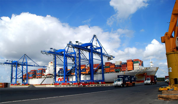 Kinh doanh vận tải biển, cảng biển: Dập dềnh theo... cơ chế