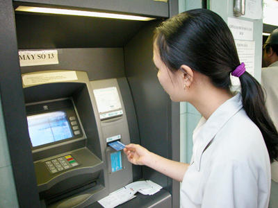 Các bước xử lý khi gặp sự cố về thẻ ATM (*)