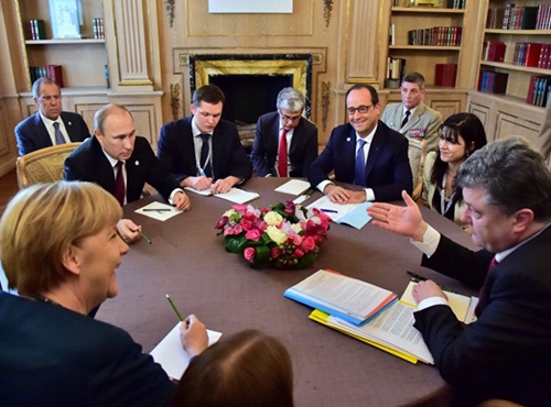 EU xem xét dỡ trừng phạt, làm hòa với Nga? 