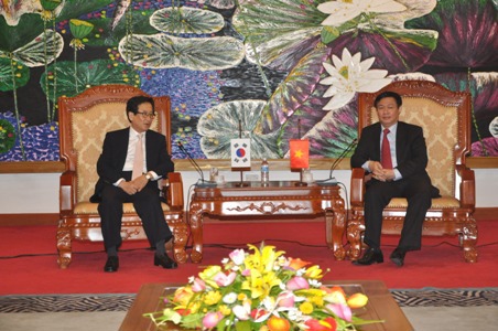Bộ trưởng Vương Đình Huệ làm việc với Uỷ ban giám sát tài chính Hàn Quốc