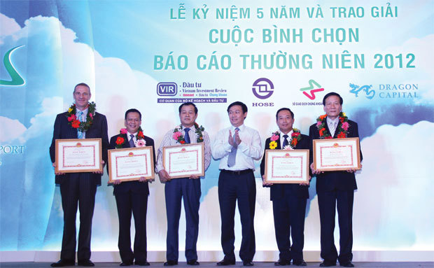 Khôi phục thị trường chứng khoán - kênh dẫn vốn cho kinh tế Việt Nam