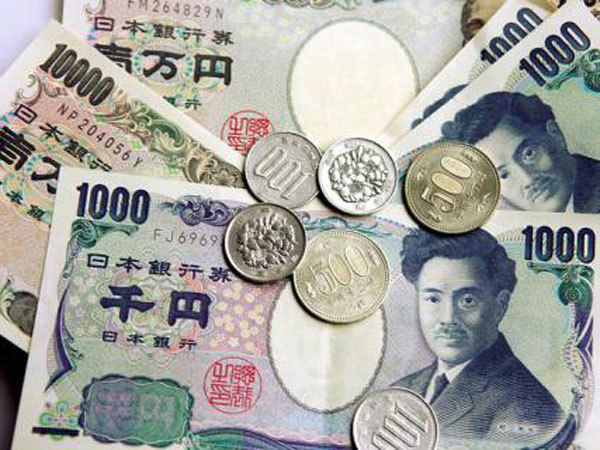 Nhật Bản duy trì nới lỏng tiền tệ để chống giảm phát