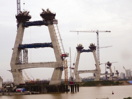 4 kĩ sư xây cầu Nhật Tân hầu tòa vì “rút ruột” công trình 
