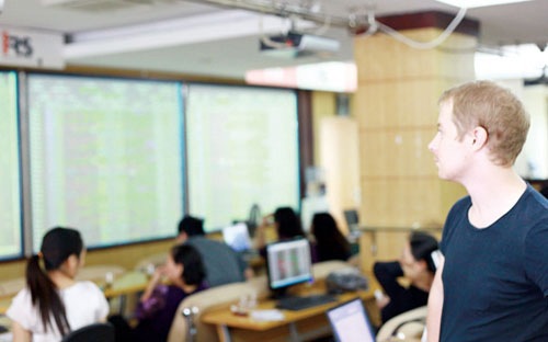 Khối ngoại “hết cửa” che giấu thông tin