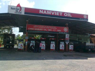 Truy thu thuế xăng dầu tạm nhập tái xuất của NamVietOil là đúng quy định