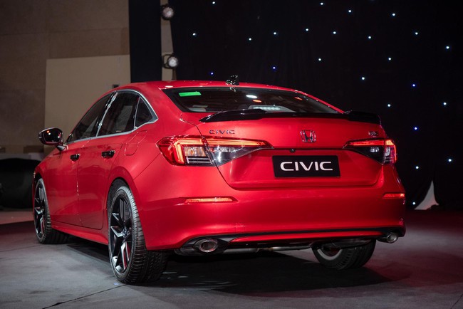  Honda Civic ra mắt phiên bản mới, giá thấp hơn thế hệ cũ  - Ảnh 4
