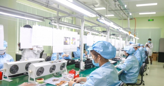Doanh nghiệp Đà Nẵng đang cố gắng xoay xở giữa muôn trùng khó khăn. Ảnh: Thành Vân