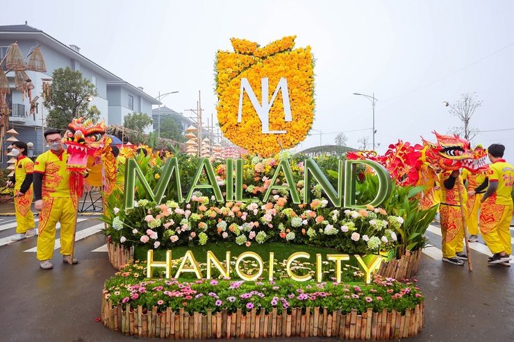 Biểu tượng logo của Mailand Hanoi City là điểm nhấn nổi bật giàu ý nghĩa có hình dáng một bông hoa và cách điệu tựa như cả chiếc khiên đẹp đẽ và che chở mọi cư dân. Ảnh: TH